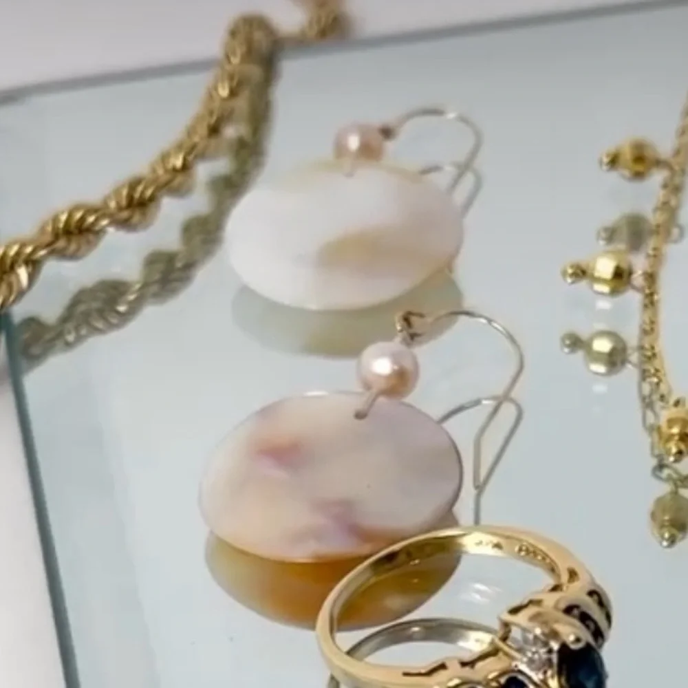 Solid 14k Gold Mother of Pearl Earrings perfect for summer!  Sea - Picture 3 of 5